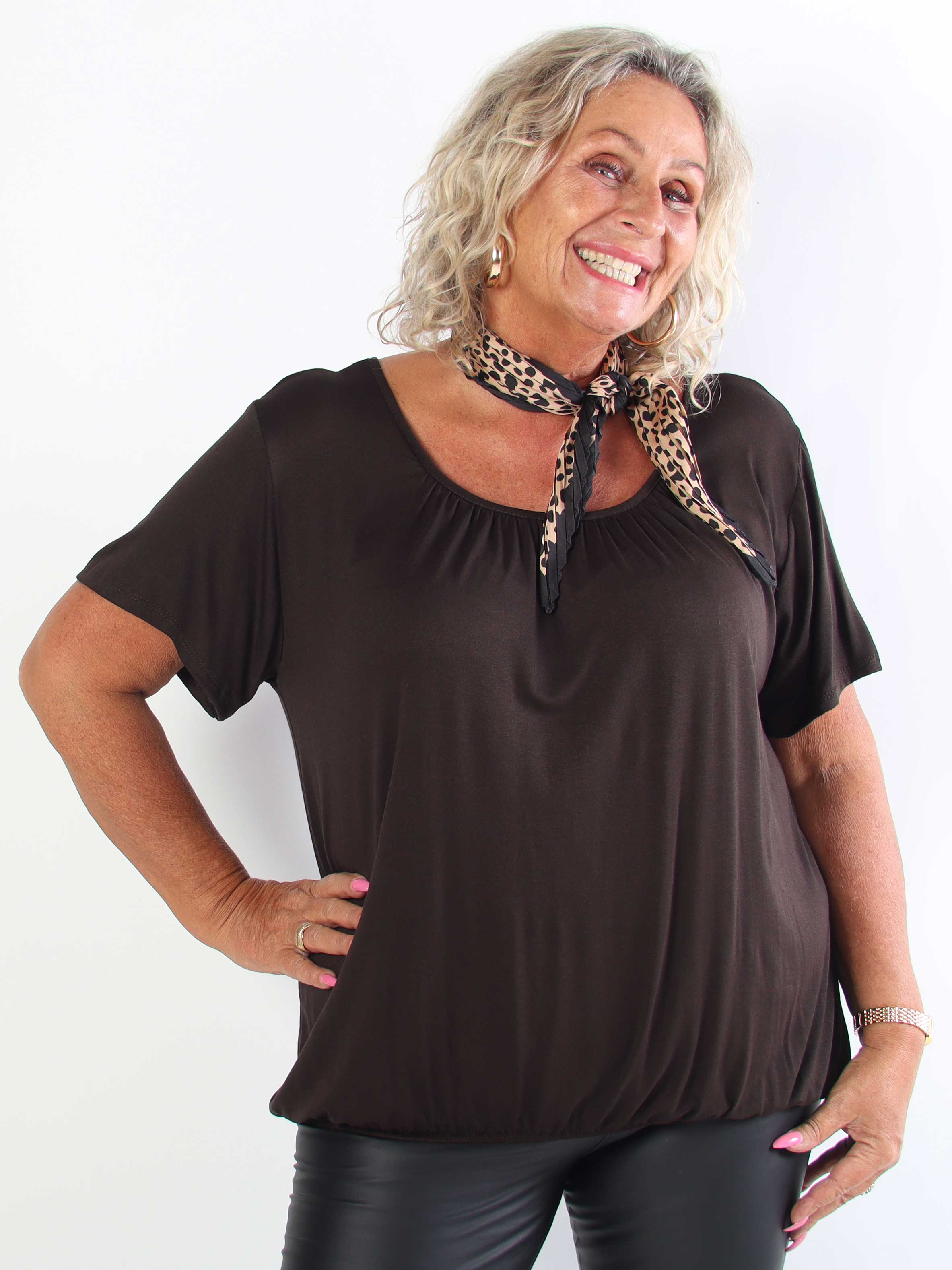 Miracle t-shirt - Basic t-shirt i plus size med resår i nederkanten (bestseller)